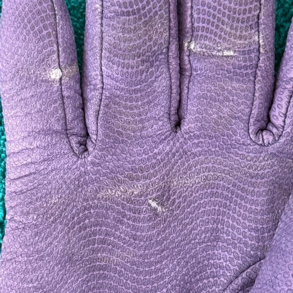 Purple Moschino Leather And Angora Driving Gloves With Nickel Heart Charm Sz 7.5
